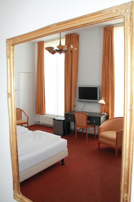 De Doelen Hotel Leiden Room photo